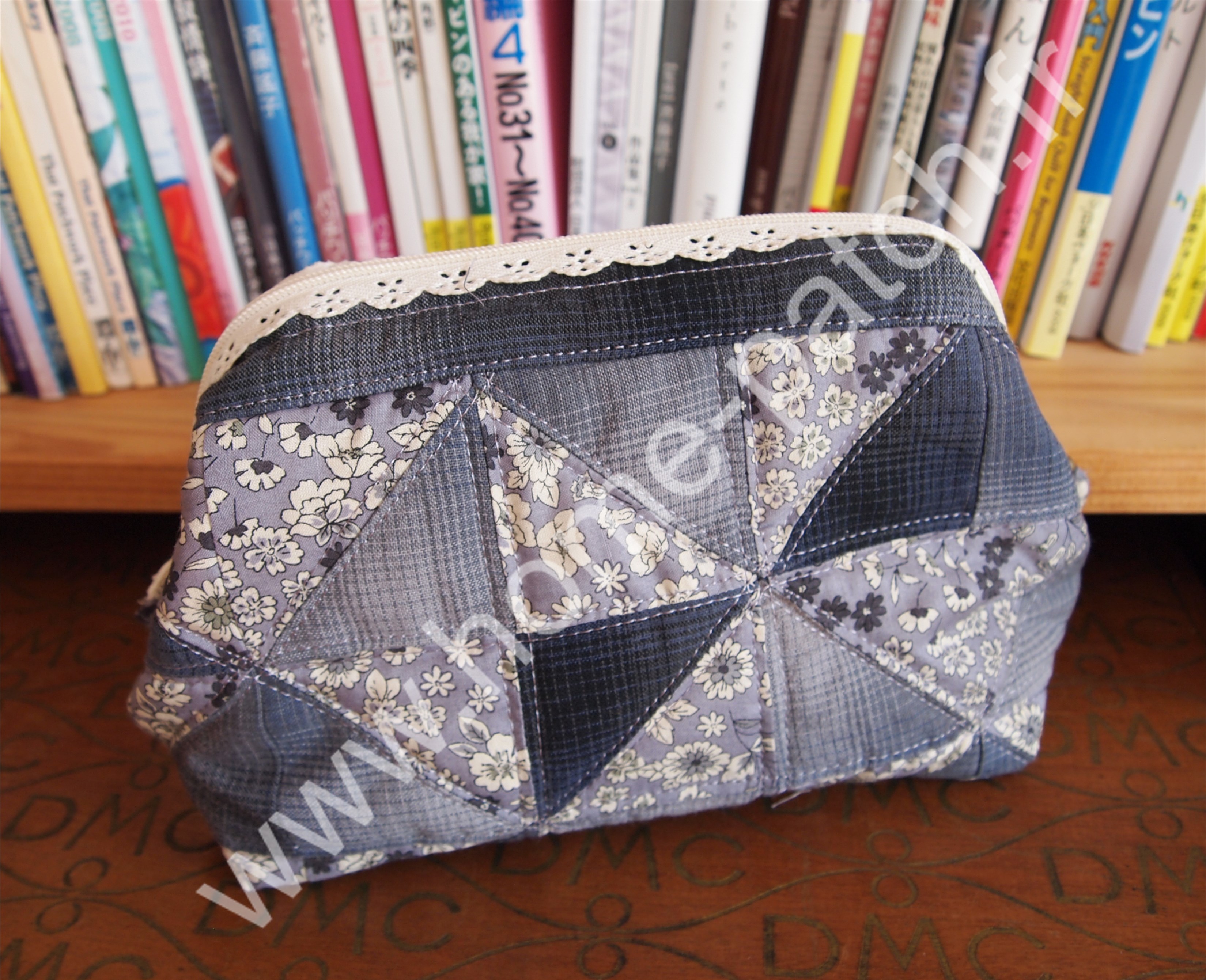 Trousses ou pochettes en tissus japonais et galons de tatamis